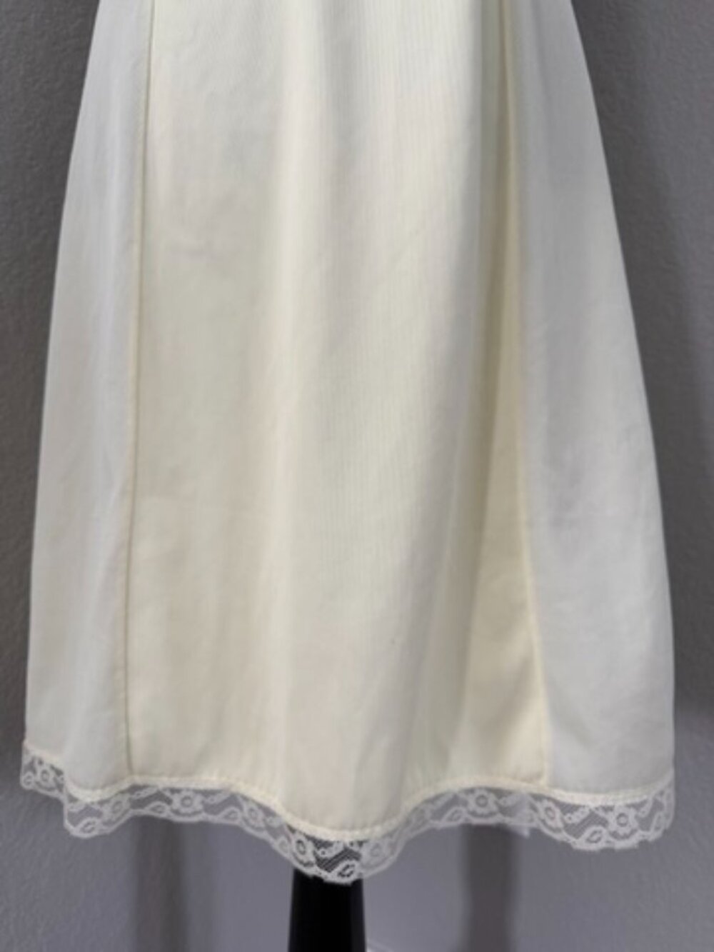 VTG 60s Embroidered Lace Slip Dress Chemise PHILMAID Pale Yellow 34 - Picture 9 of 12